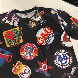 Men's Black Graphic Short Sleeve Tee